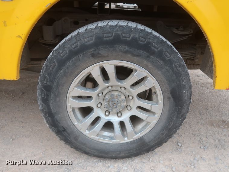 image for item IO9041 2015 Chevrolet 3500HD  utility bed pickup truck