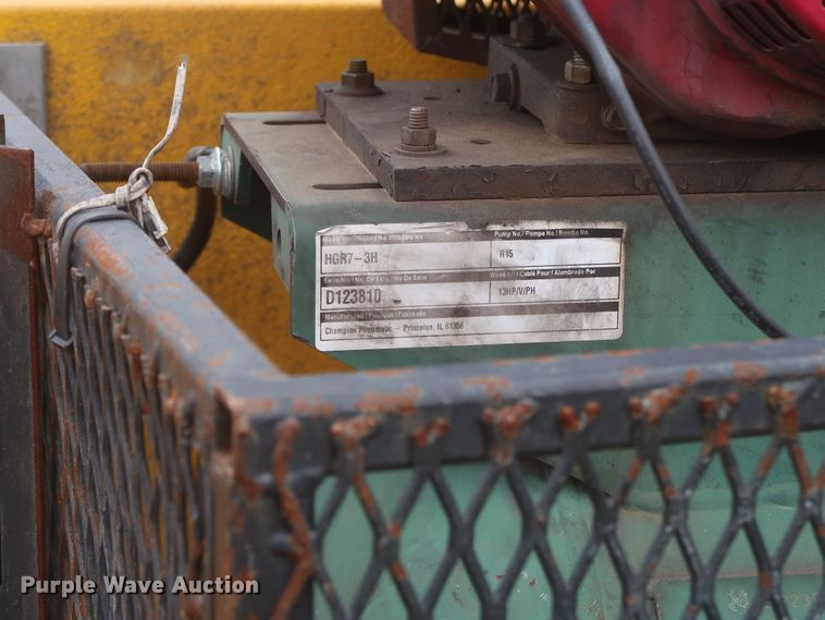 image for item IO9042 2014 Chevrolet Silverado 3500HD  utility bed pickup truck