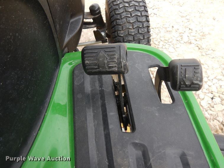 image for item IP9213 John Deere E120  lawn mower