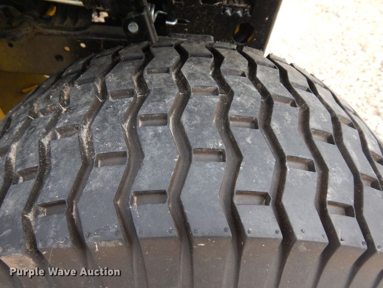 image for item IP9213 John Deere E120  lawn mower