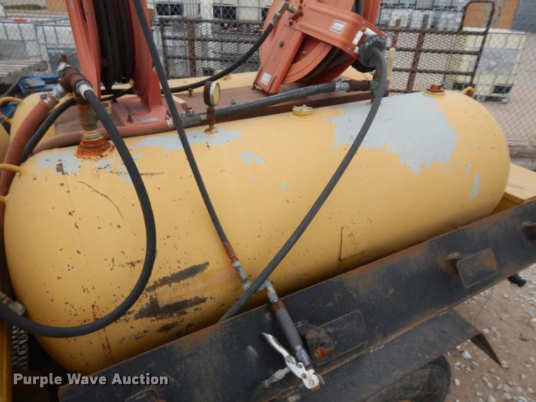 image for item IP9238 Lube trailer