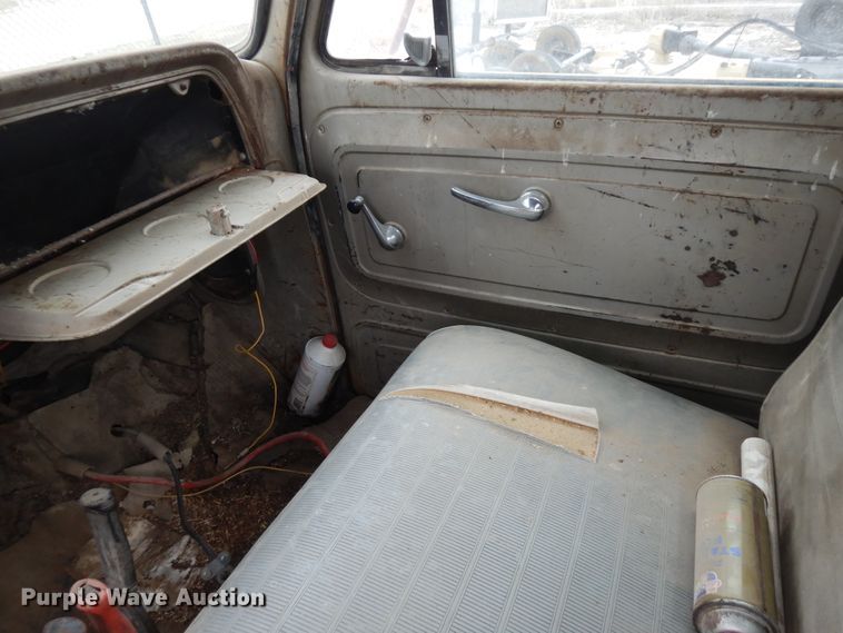 image for item IP9242 1964 Chevrolet 60  flatbed truck