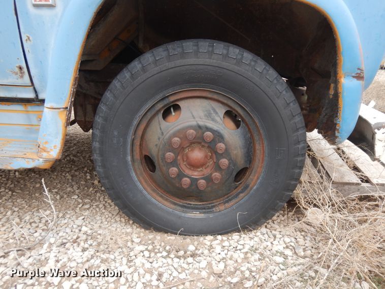 image for item IP9242 1964 Chevrolet 60  flatbed truck