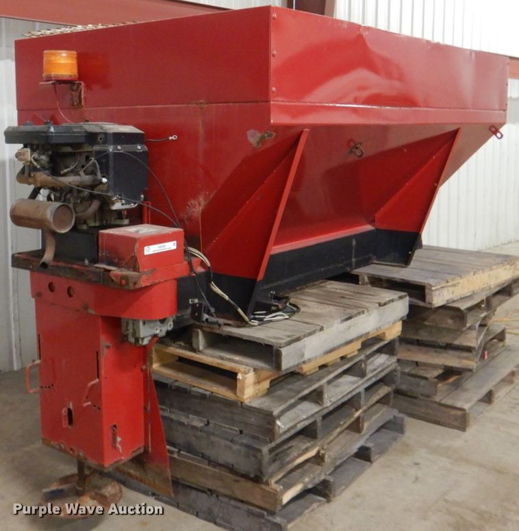 image for item IQ9268 Spreader