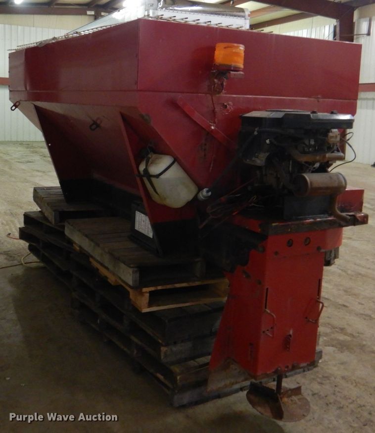 image for item IQ9268 Spreader