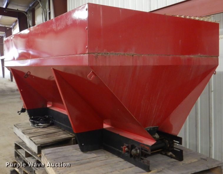 image for item IQ9268 Spreader