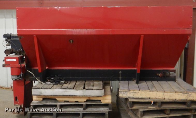 image for item IQ9268 Spreader