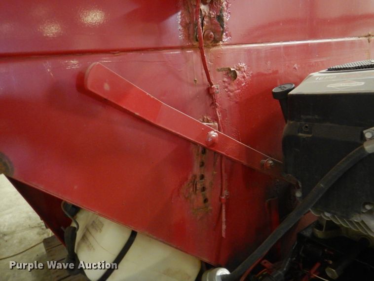 image for item IQ9268 Spreader