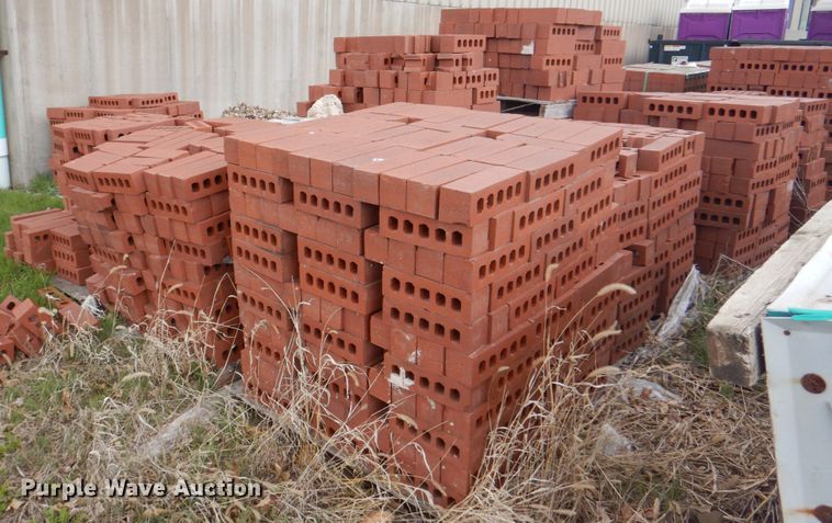 image for item IQ9271 (11) pallets of bricks