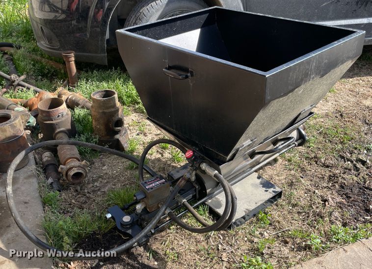 image for item IR9823 Black Jack mud pump