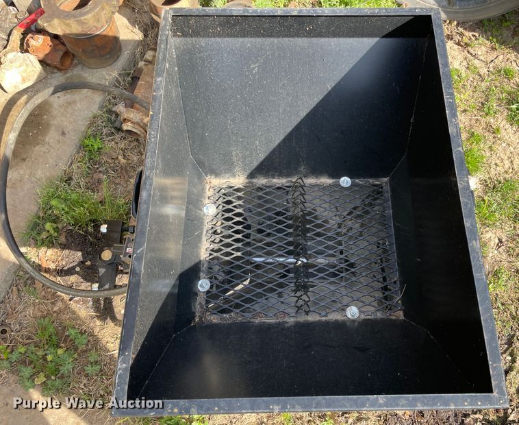 image for item IR9823 Black Jack mud pump