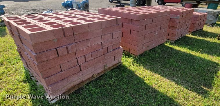 image for item IV9002 Approximately 538 bricks