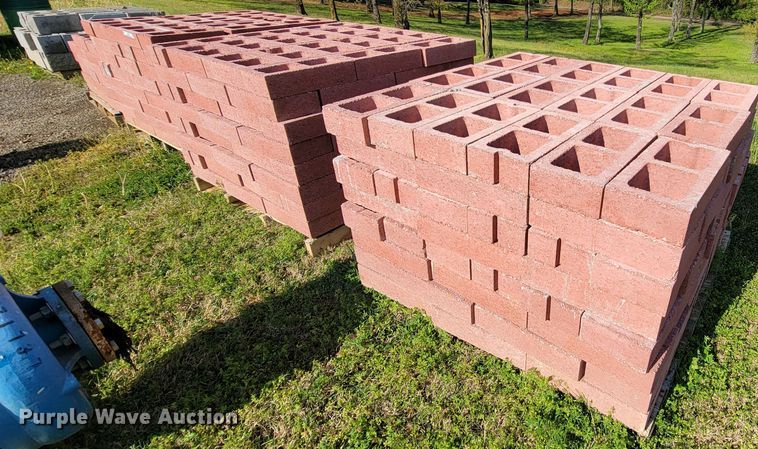 image for item IV9002 Approximately 538 bricks