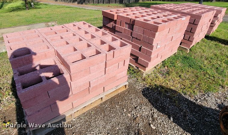 image for item IV9002 Approximately 538 bricks
