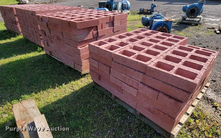 image for item IV9002 Approximately 538 bricks
