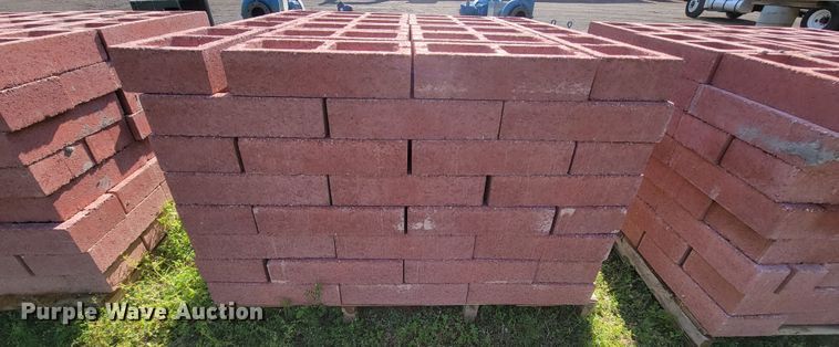 image for item IV9002 Approximately 538 bricks
