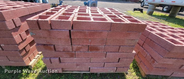 image for item IV9002 Approximately 538 bricks