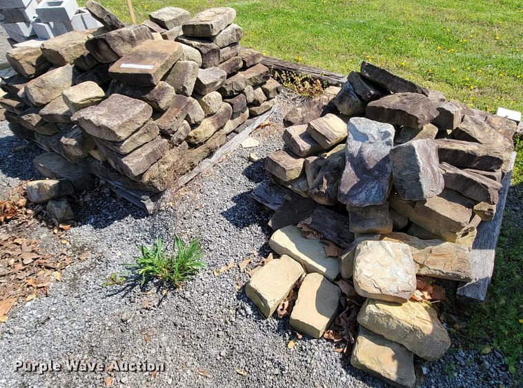 image for item IV9010 Natural rock