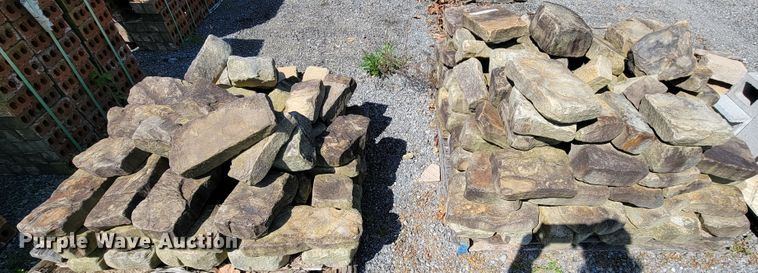 image for item IV9010 Natural rock