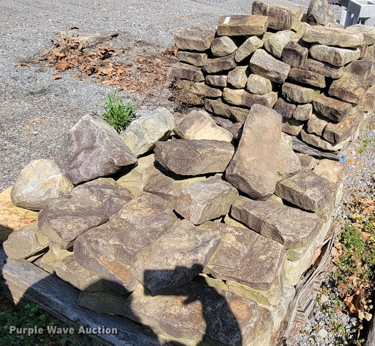 image for item IV9010 Natural rock