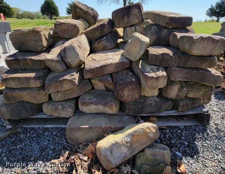 image for item IV9010 Natural rock