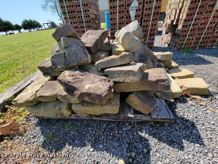 image for item IV9010 Natural rock