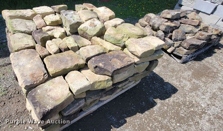 image for item IV9010 Natural rock