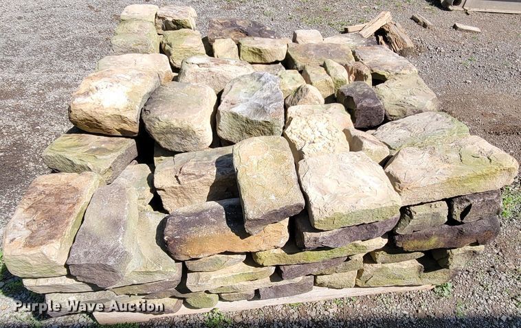 image for item IV9010 Natural rock