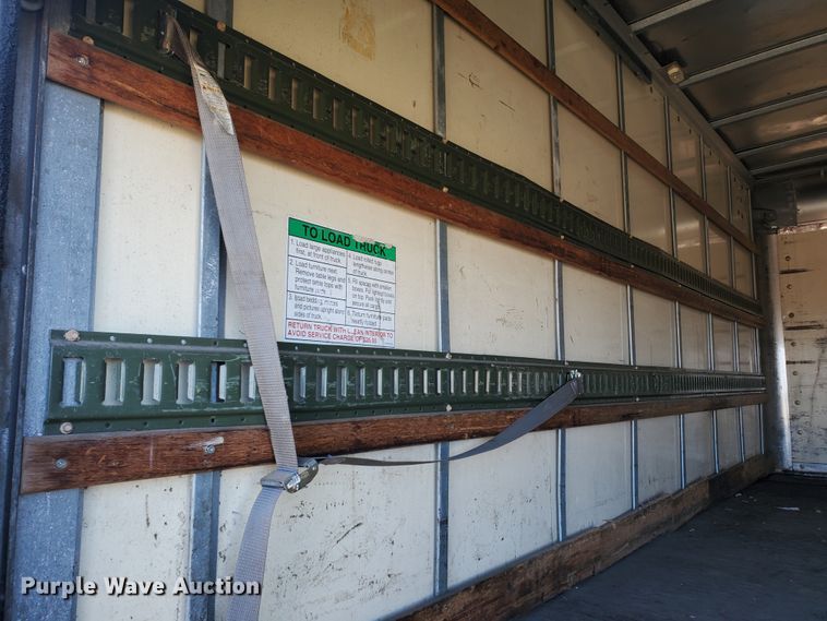 image for item IX9237 2006 GMC Savana G3500  box truck