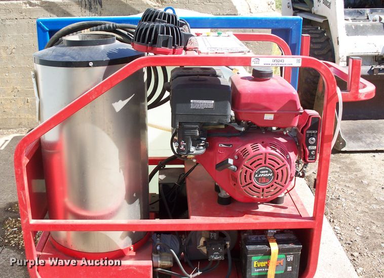 image for item IX9243 Suihe Blue Viper hot pressure washer