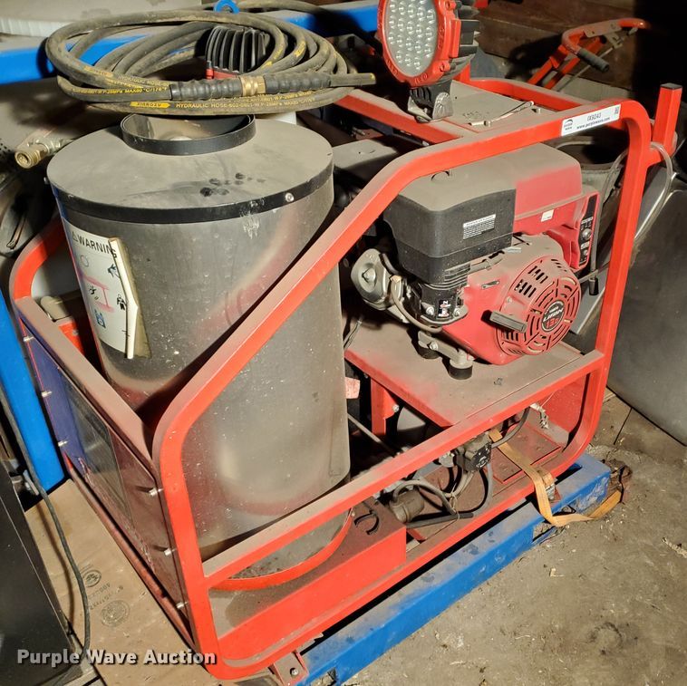 image for item IX9243 Suihe Blue Viper hot pressure washer