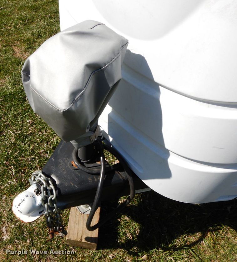 image for item IX9449 2004 Dutchmen 31B Sport  camper