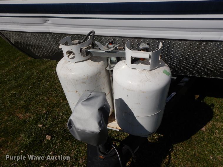 image for item IX9449 2004 Dutchmen 31B Sport  camper