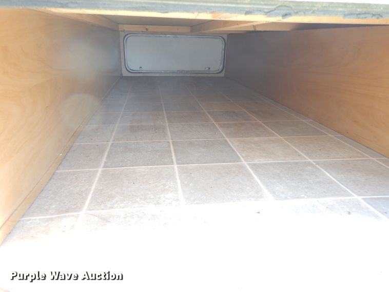 image for item IX9449 2004 Dutchmen 31B Sport  camper