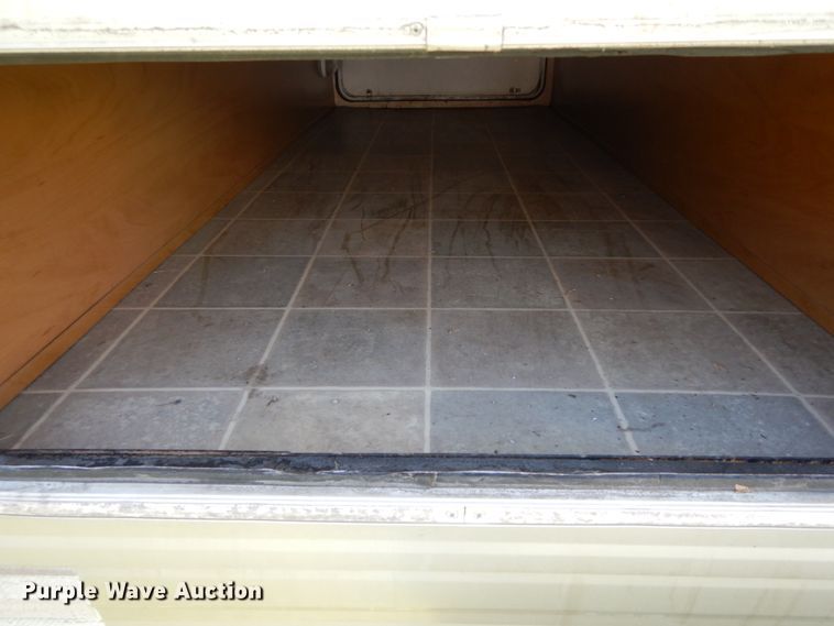 image for item IX9449 2004 Dutchmen 31B Sport  camper