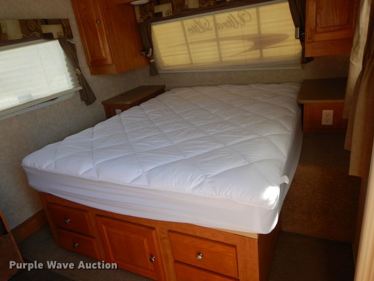 image for item IX9452 2008 Forest River Rockwood Ultra Elite  camper