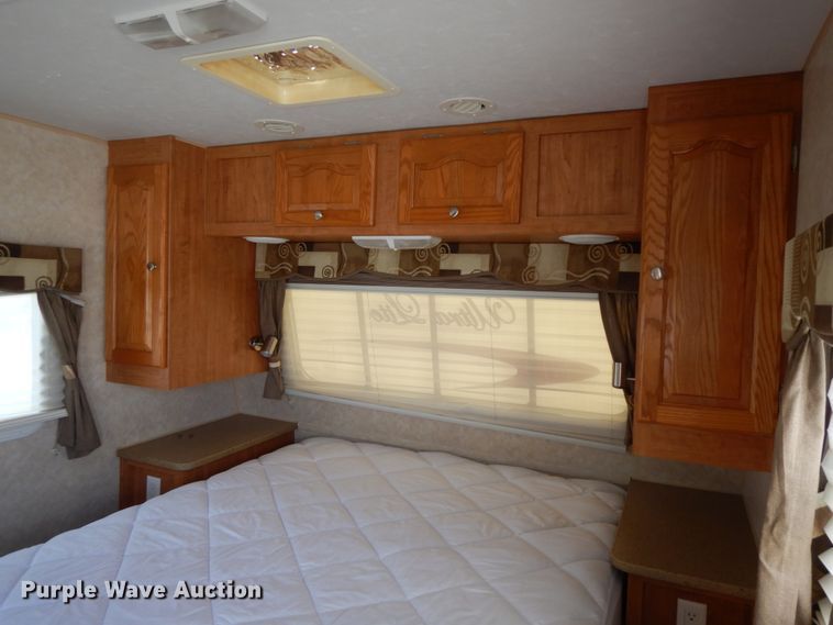 image for item IX9452 2008 Forest River Rockwood Ultra Elite  camper