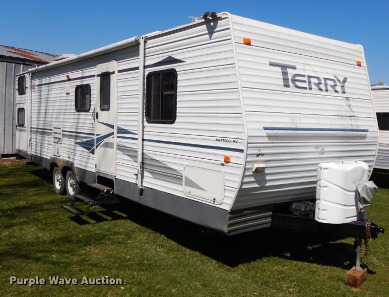 image for item IX9453 2004 Fleetwood Terry 320 DBHS  camper