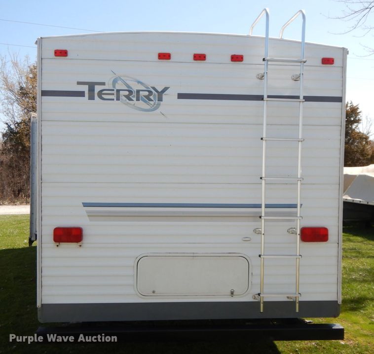 image for item IX9453 2004 Fleetwood Terry 320 DBHS  camper