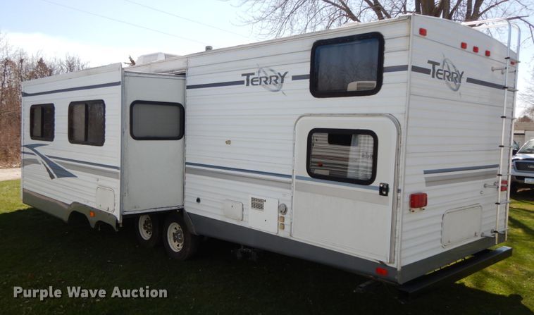 image for item IX9453 2004 Fleetwood Terry 320 DBHS  camper