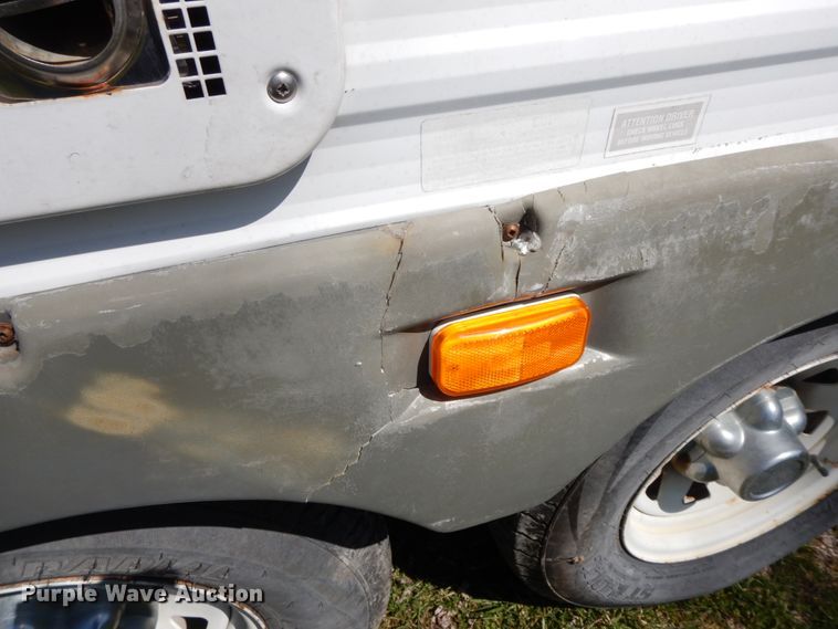 image for item IX9453 2004 Fleetwood Terry 320 DBHS  camper