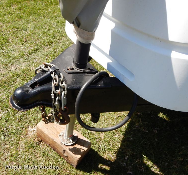 image for item IX9453 2004 Fleetwood Terry 320 DBHS  camper