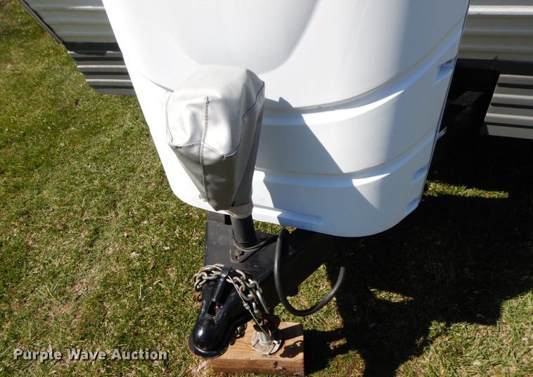 image for item IX9453 2004 Fleetwood Terry 320 DBHS  camper