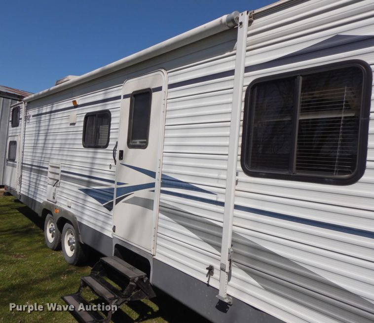 image for item IX9453 2004 Fleetwood Terry 320 DBHS  camper