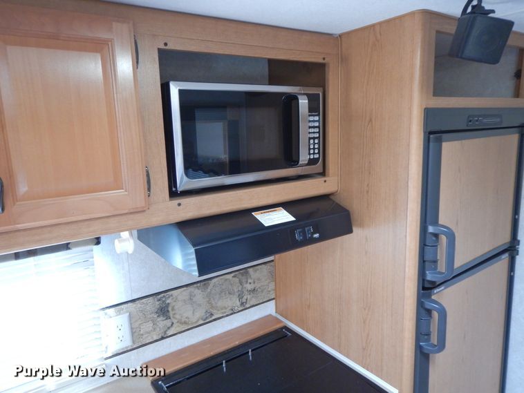 image for item IX9453 2004 Fleetwood Terry 320 DBHS  camper