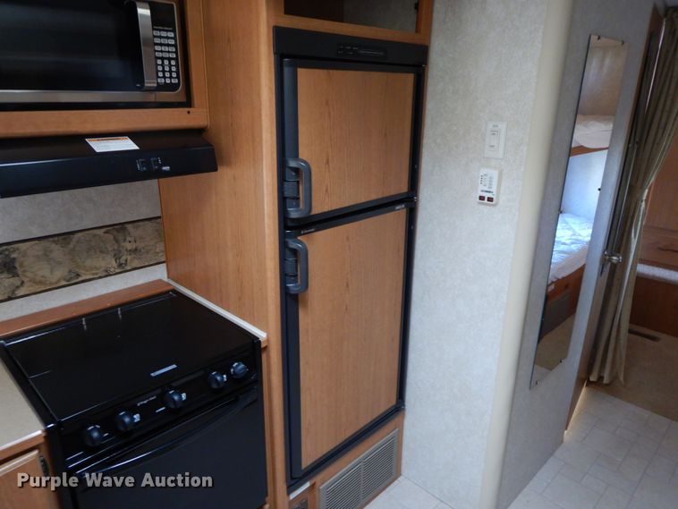 image for item IX9453 2004 Fleetwood Terry 320 DBHS  camper