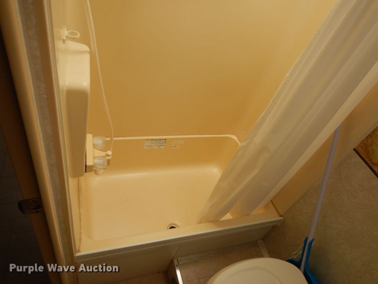 image for item IX9453 2004 Fleetwood Terry 320 DBHS  camper