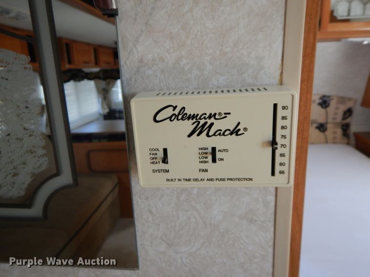 image for item IX9453 2004 Fleetwood Terry 320 DBHS  camper