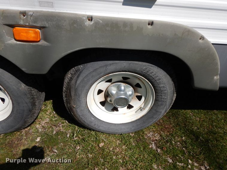 image for item IX9453 2004 Fleetwood Terry 320 DBHS  camper