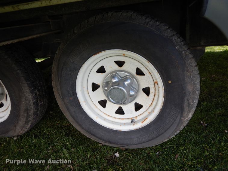 image for item IX9453 2004 Fleetwood Terry 320 DBHS  camper